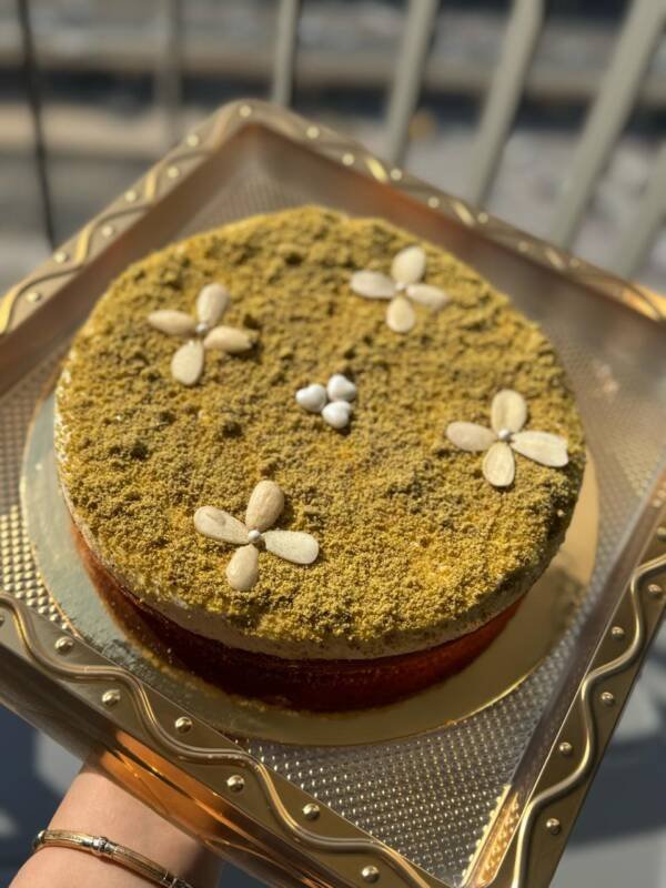 VIP pistachio Creamy  Cake - Image 4