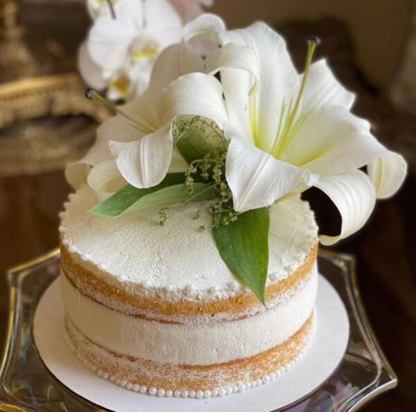 Creamy Vanilla cake - Image 2